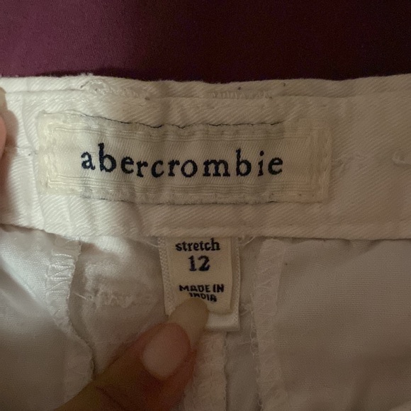 Long white shorts - Picture 3 of 3